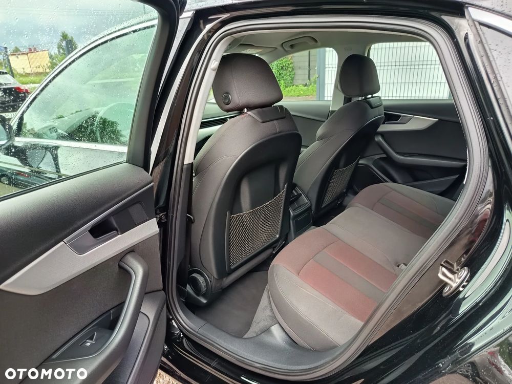 Audi A4 Limousine 1.4 TFSI S tronic sport - 35