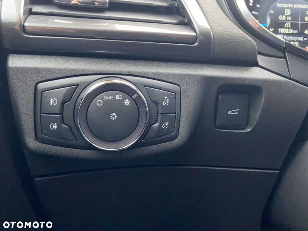 Ford Mondeo 2.0 EcoBlue Titanium - 28