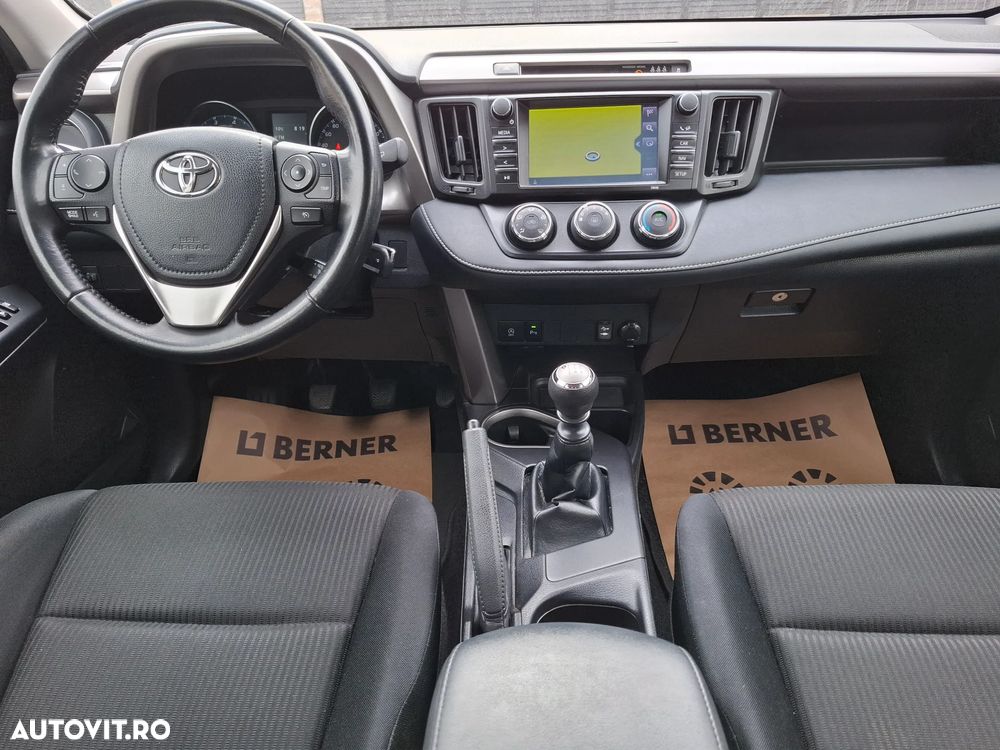 Toyota RAV4 2.0 D-4D 4x2 Start-Stop - 24