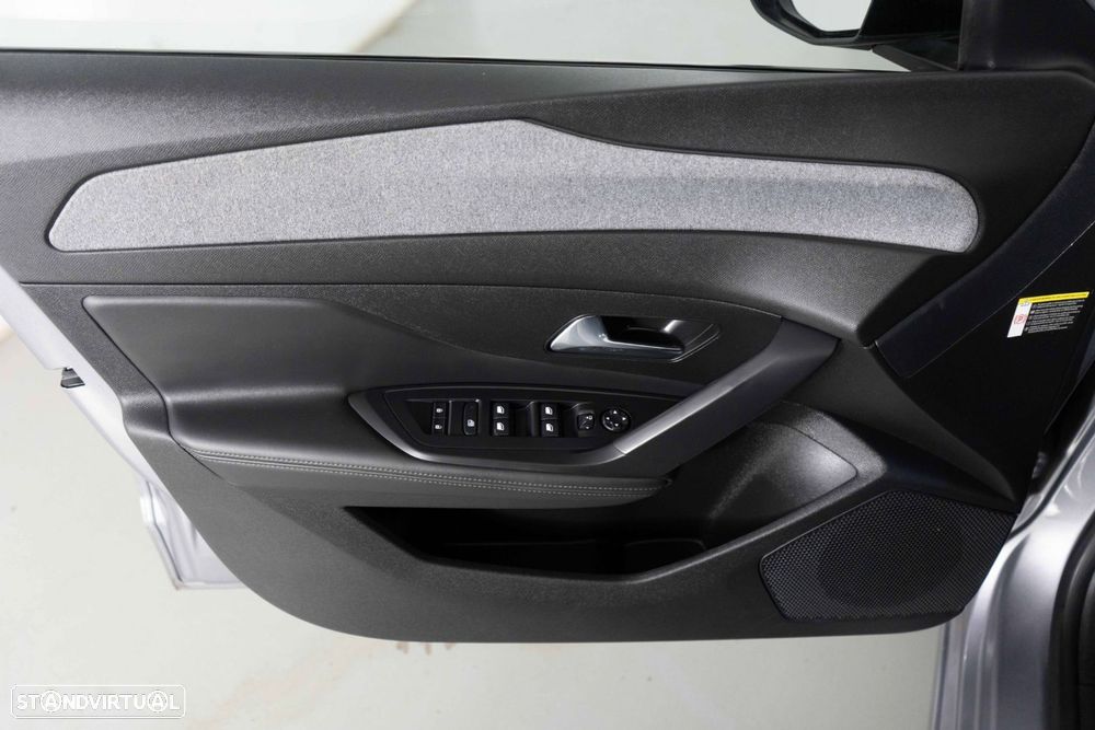 Peugeot 308 1.2 PureTech Allure EAT8 - 19