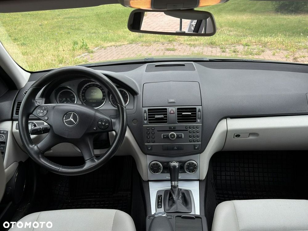 Mercedes-Benz Klasa C 180 BlueEFFICIENCY 7G-TRONIC Elegance - 16