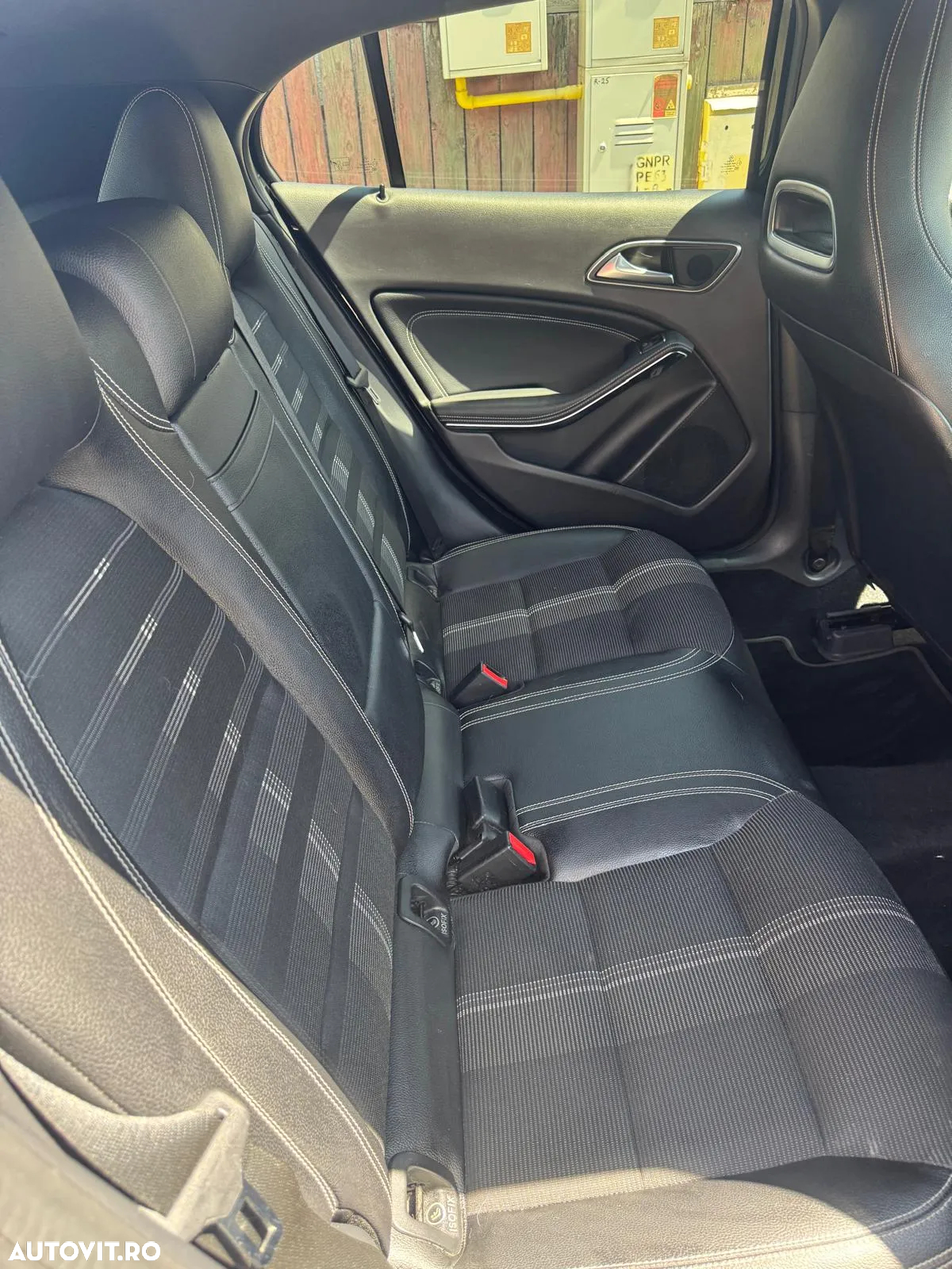Mercedes-Benz GLA 180 7G-DCT - 7