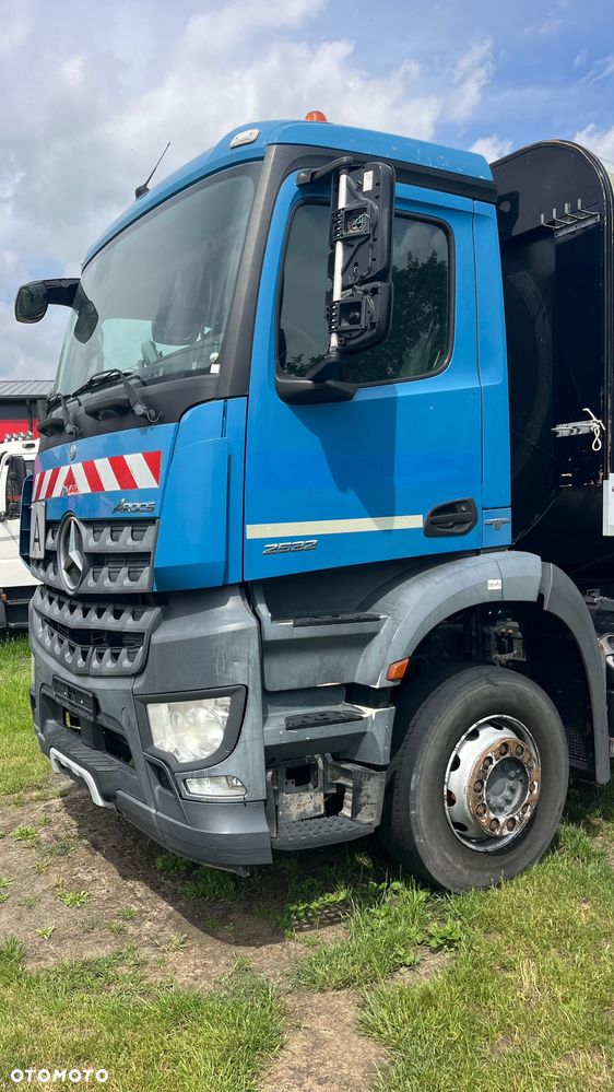 Mercedes-Benz Arocs 2532 Faun Śmieciarka 6x2 ( Wywrotka Kabina Budowlana 6x6 4x4 8x8) - 4