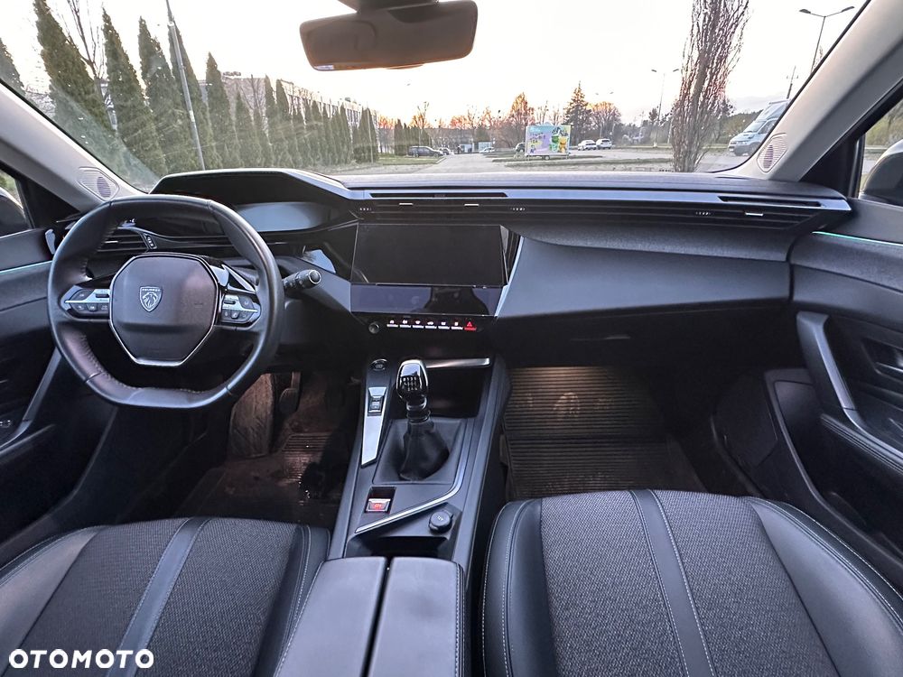 Peugeot 308 1.5 BlueHDi Allure S&S - 15