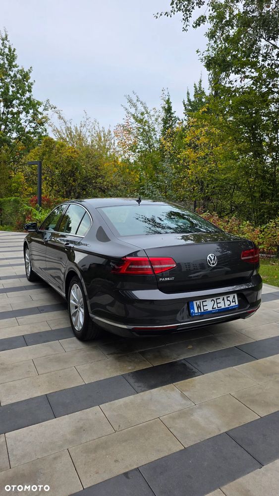 Volkswagen Passat - 19