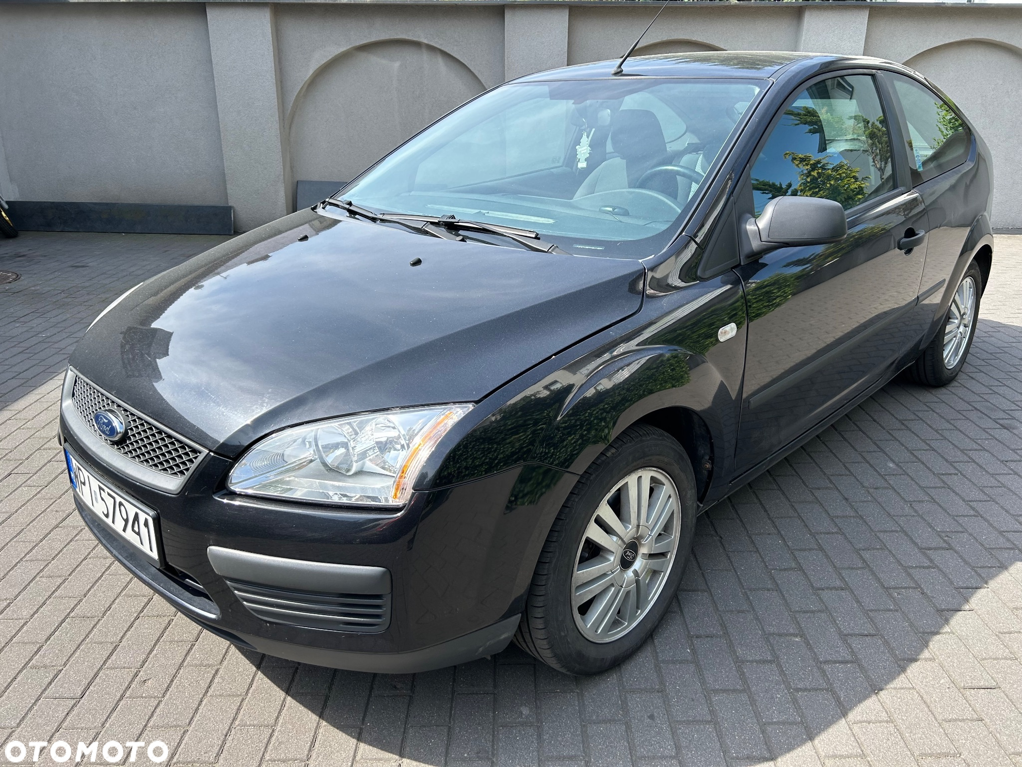 Ford Focus 1.6 Trend + - 2
