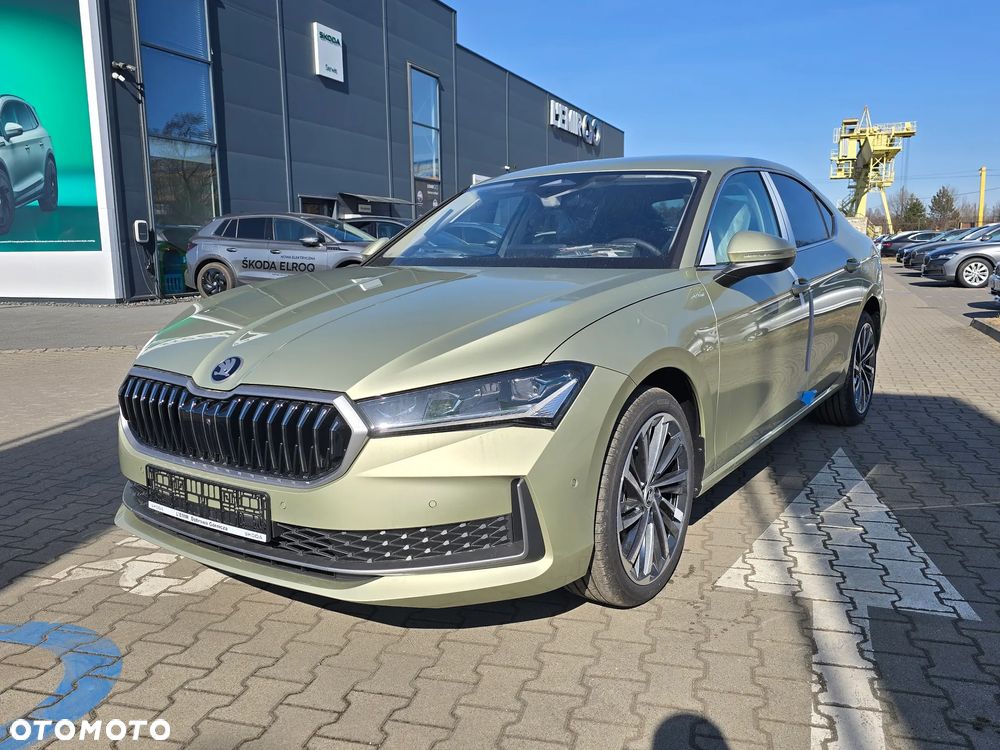 Skoda Superb 2.0 TDI SCR 4x4 L&K DSG - 2