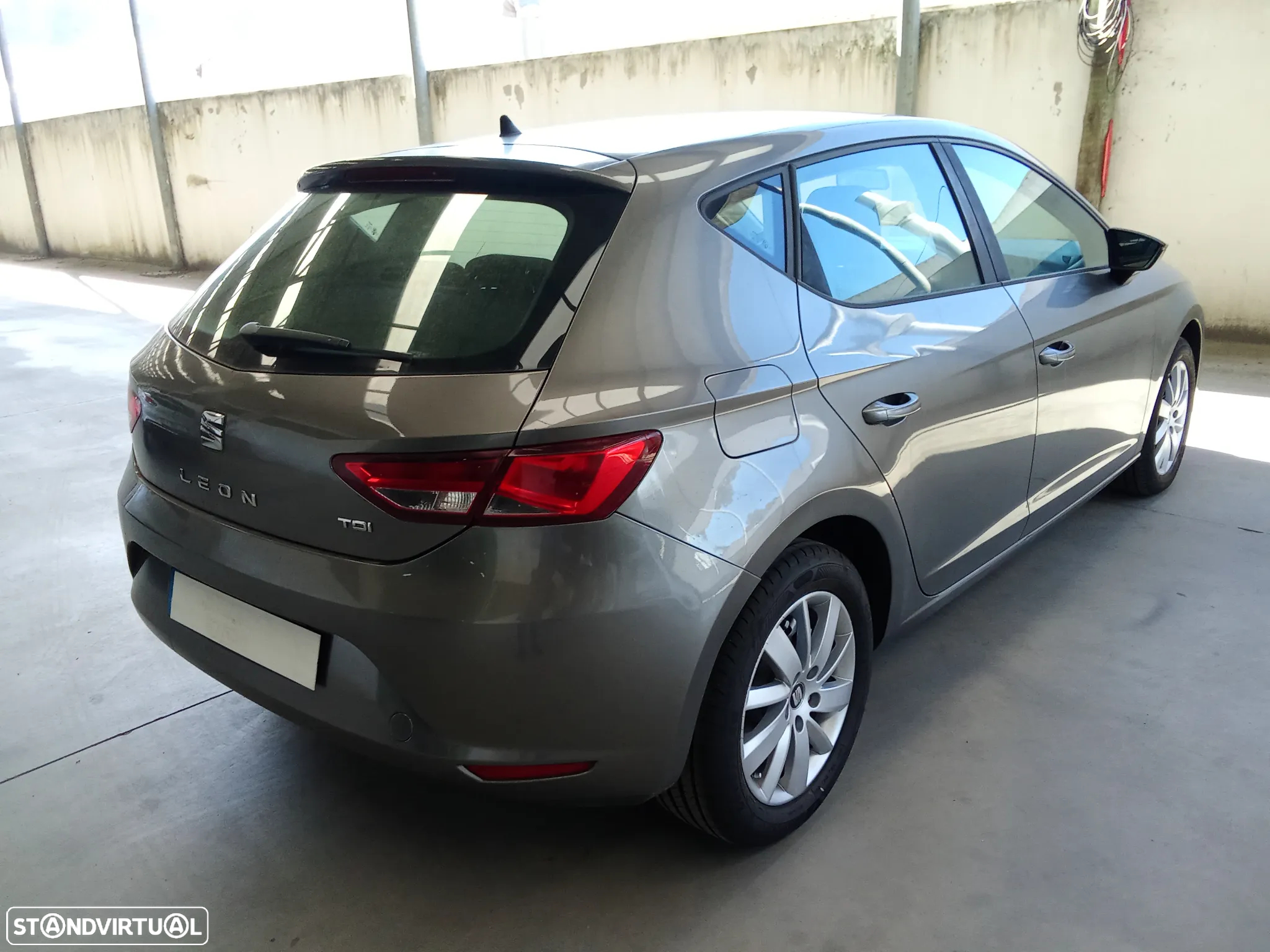 SEAT Leon 1.6 TDI Ecomotive Style - 4