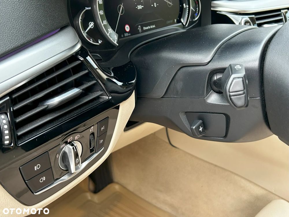 BMW Seria 5 520d xDrive - 36