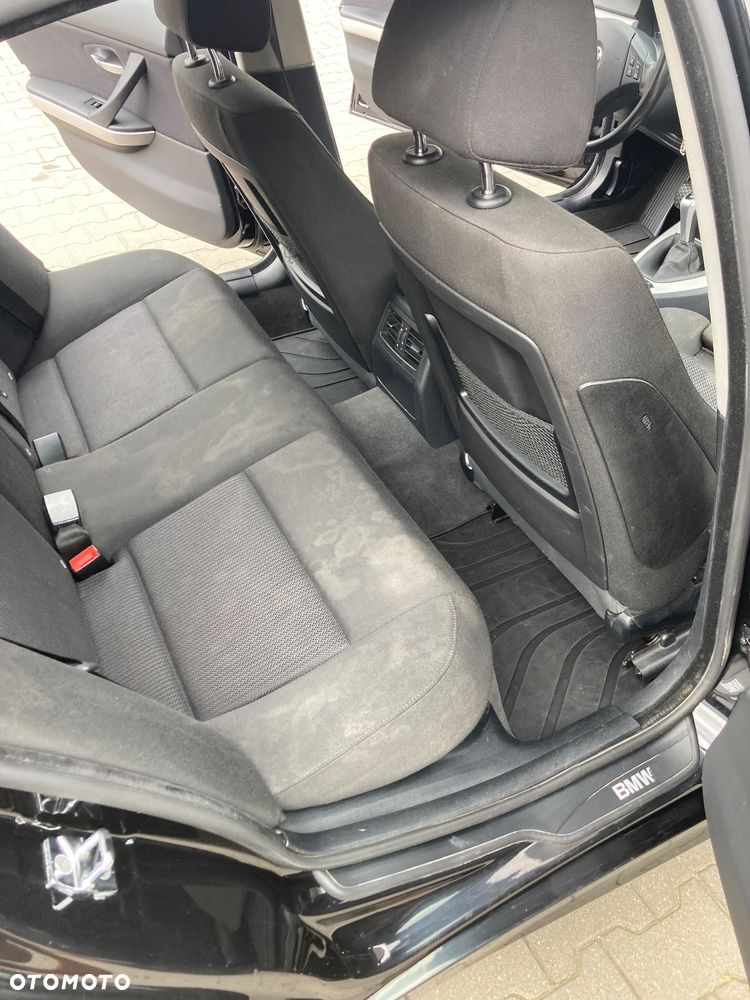 BMW Seria 3 318d DPF - 8