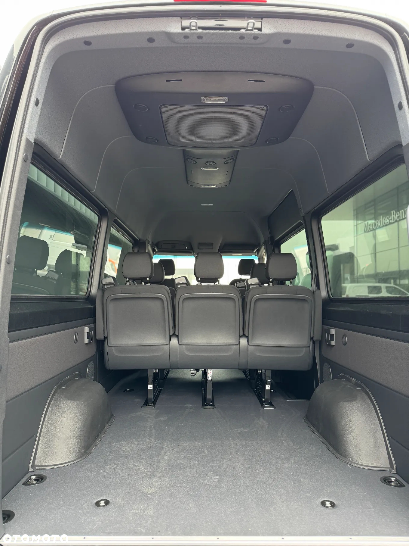 Mercedes-Benz Sprinter - 38