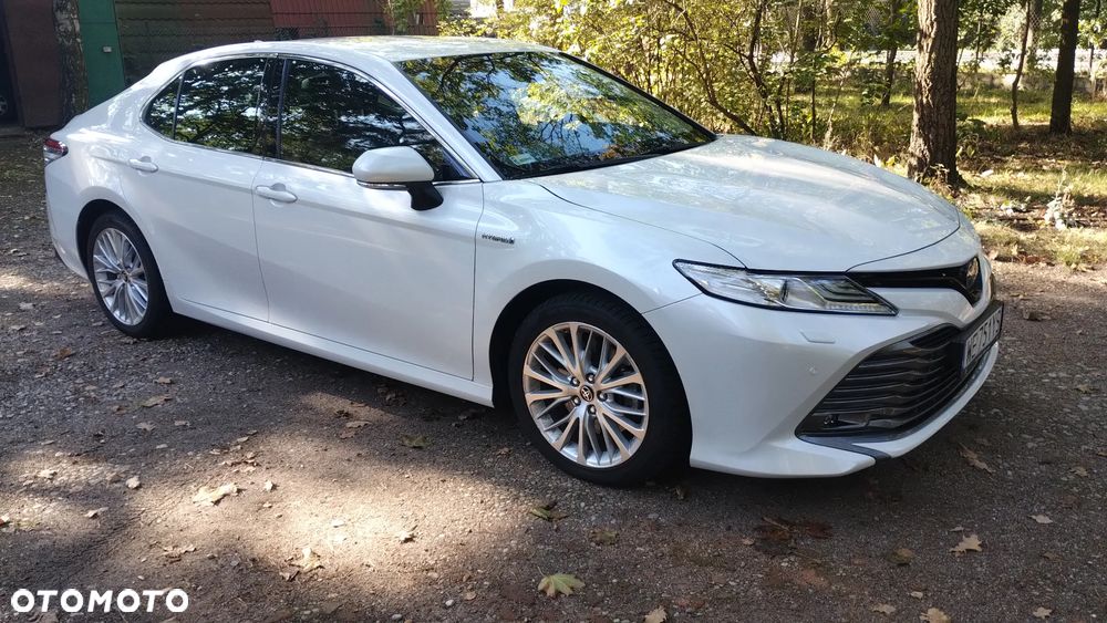 Toyota Camry 2.5 Hybrid Executive CVT - 2
