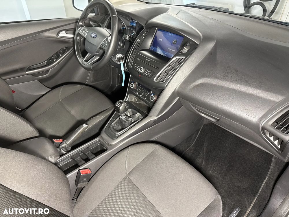 Ford Focus 1.0 EcoBoost Trend - 23