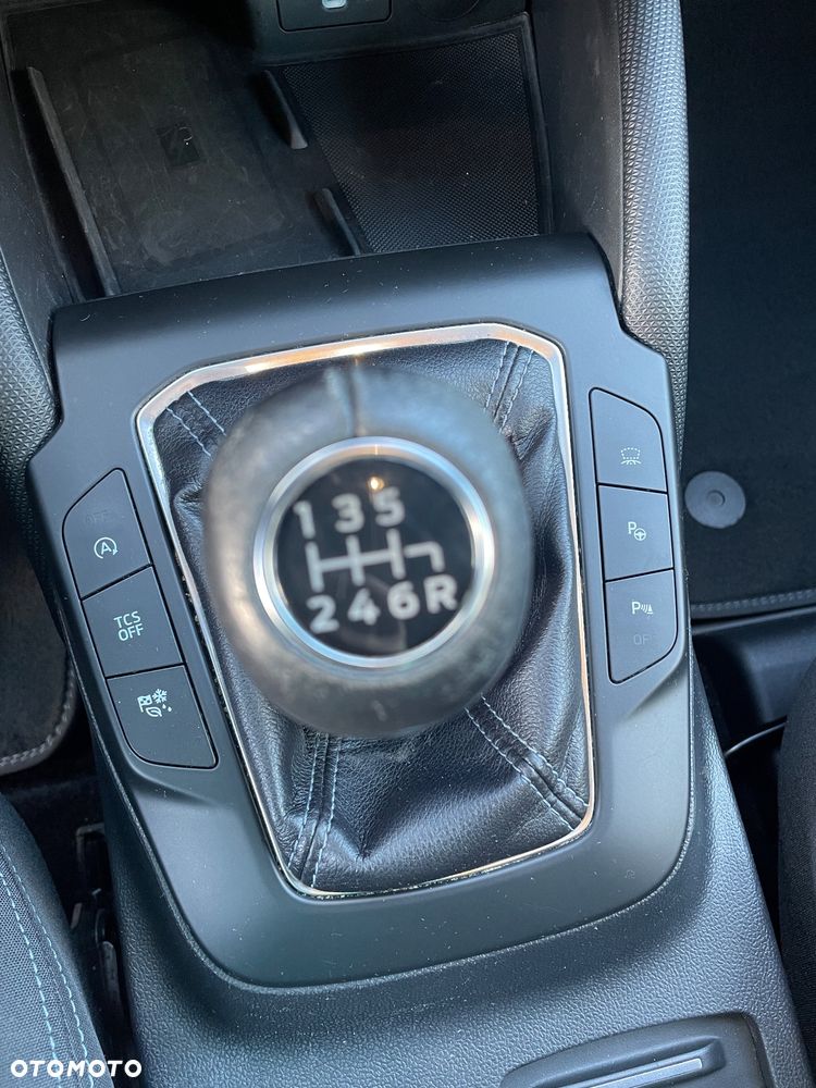 Ford Focus 1.0 EcoBoost mHEV Active - 32