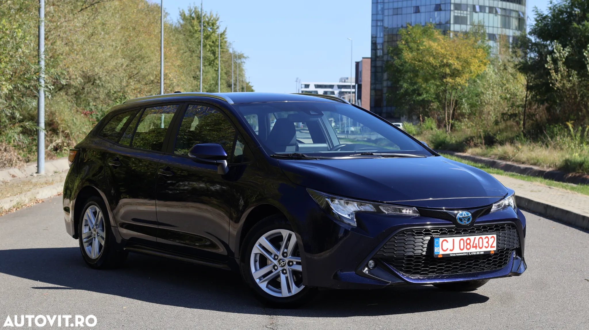 Toyota Corolla 1.8 Hybrid Touring Sports Business Edition - 2