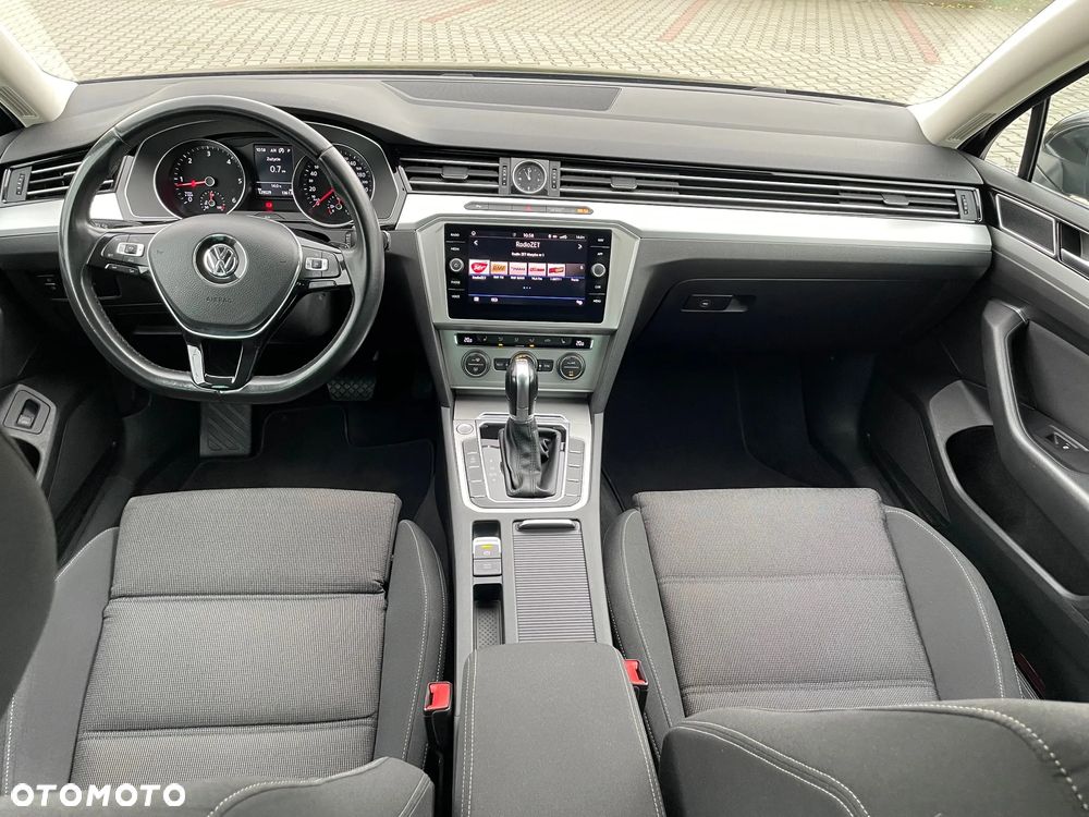 Volkswagen Passat 2.0 TDI (BlueMotion Technology) DSG Comfortline - 24