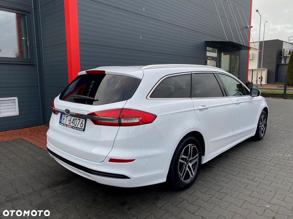 Ford Mondeo 2.0 Hybrid Titanium - 6
