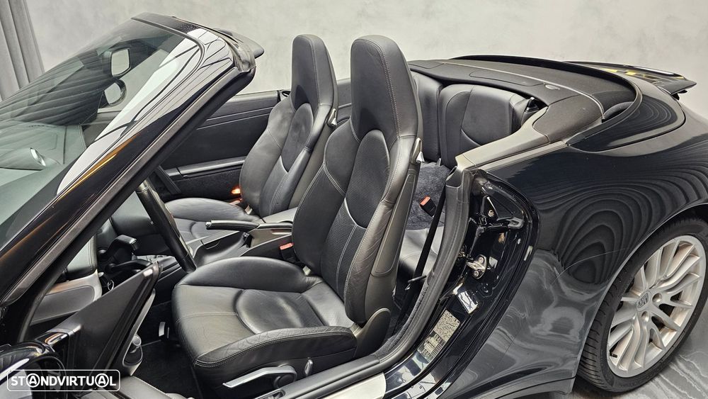 Porsche 911 (997) Carrera 4 S Cabriolet - 21