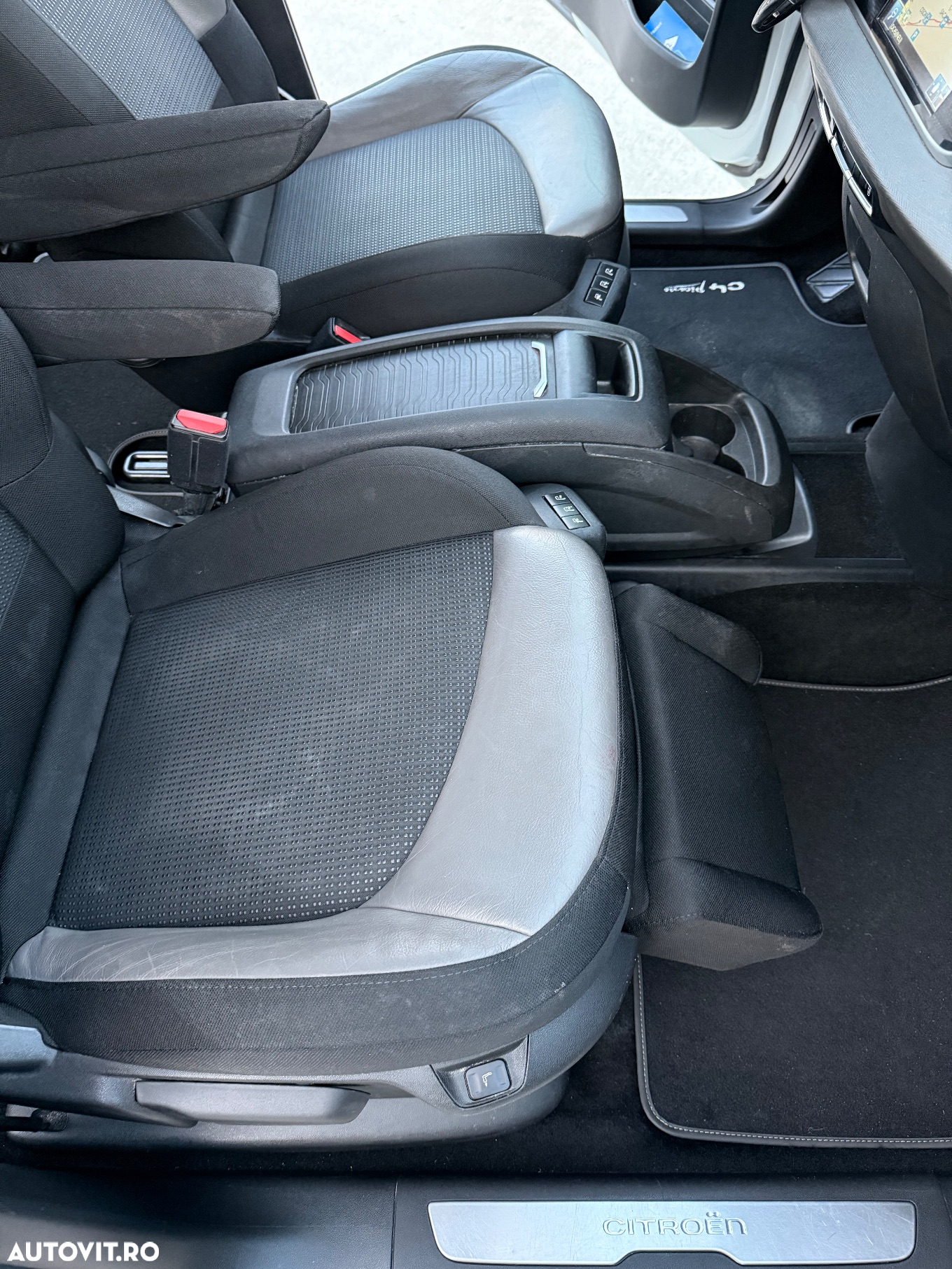 Citroën C4 Grand Picasso e-HDi 115 ETG6 Exclusive - 21