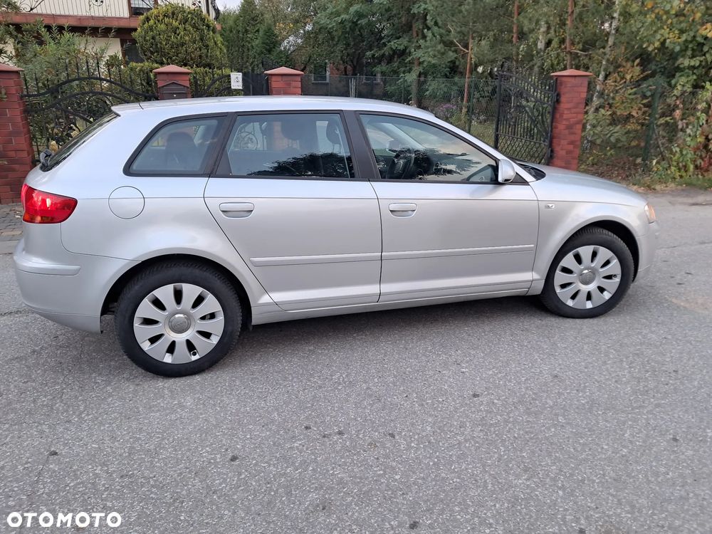 Audi A3 Sportback 2.0 TDI DPF Attraction - 5