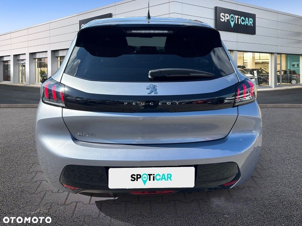 Peugeot 208 - 6