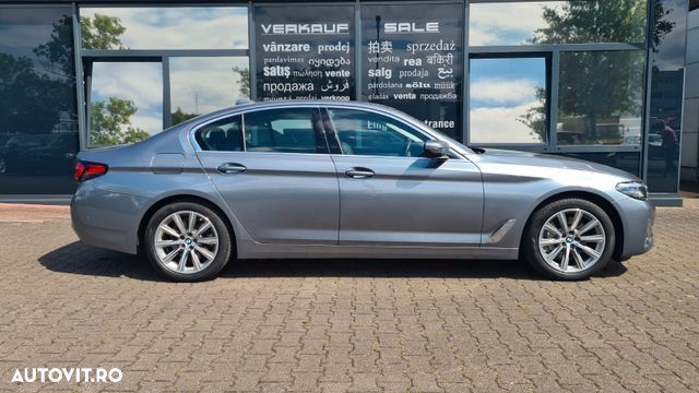 BMW Seria 5 530e Aut. Luxury Line - 12