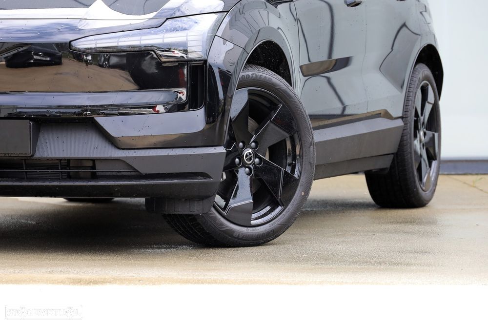 Volvo EX30 51 kWh Single Motor Black Edition - 41