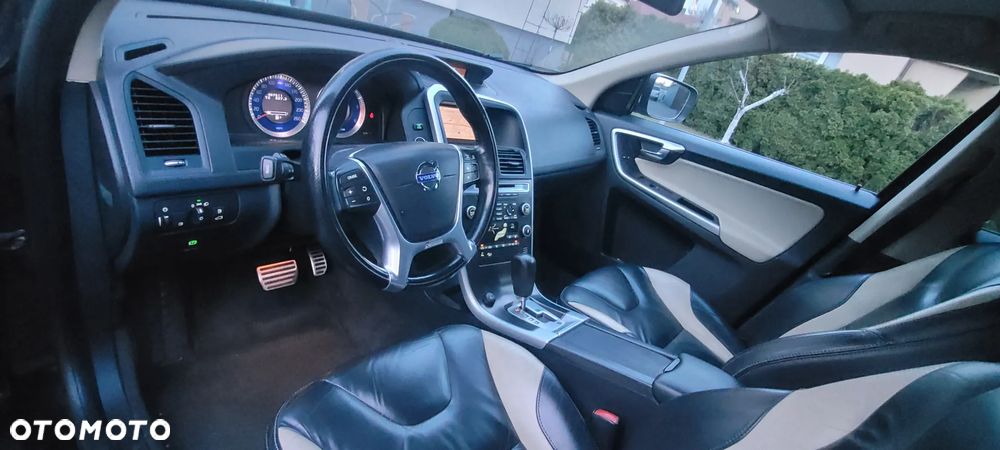 Volvo XC 60 D5 AWD Geartronic Kinetic - 31