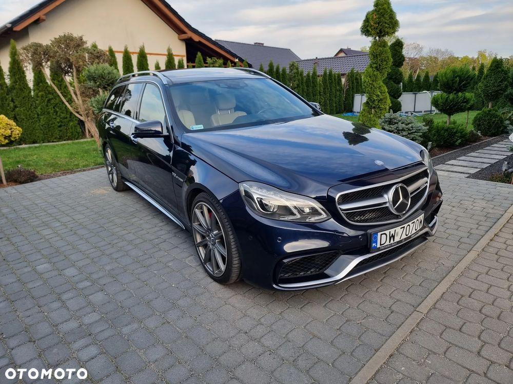 Mercedes-Benz E-Class 2014 photo 2
