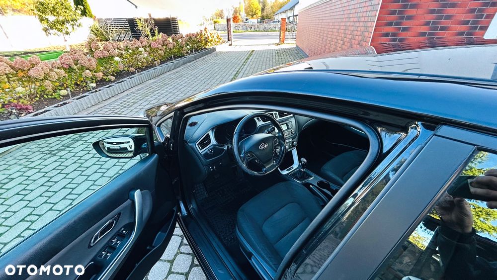 Kia Ceed - 14
