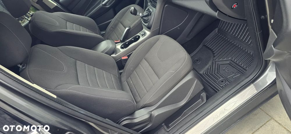 Ford Kuga 1.5 EcoBoost 2x4 Business Edition - 19