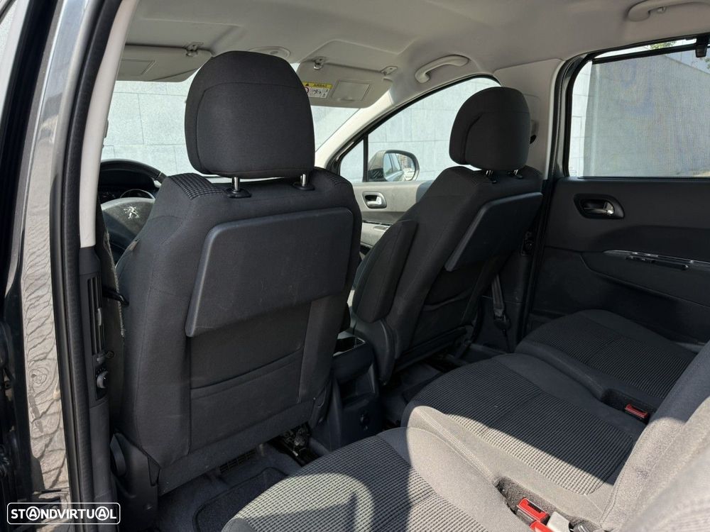 Peugeot 5008 1.2 PureTech Style — fotografia 14