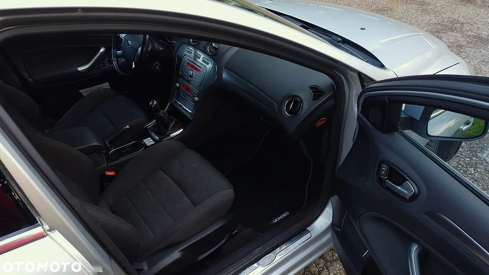 Ford Mondeo 2.0 FF Titanium - 17