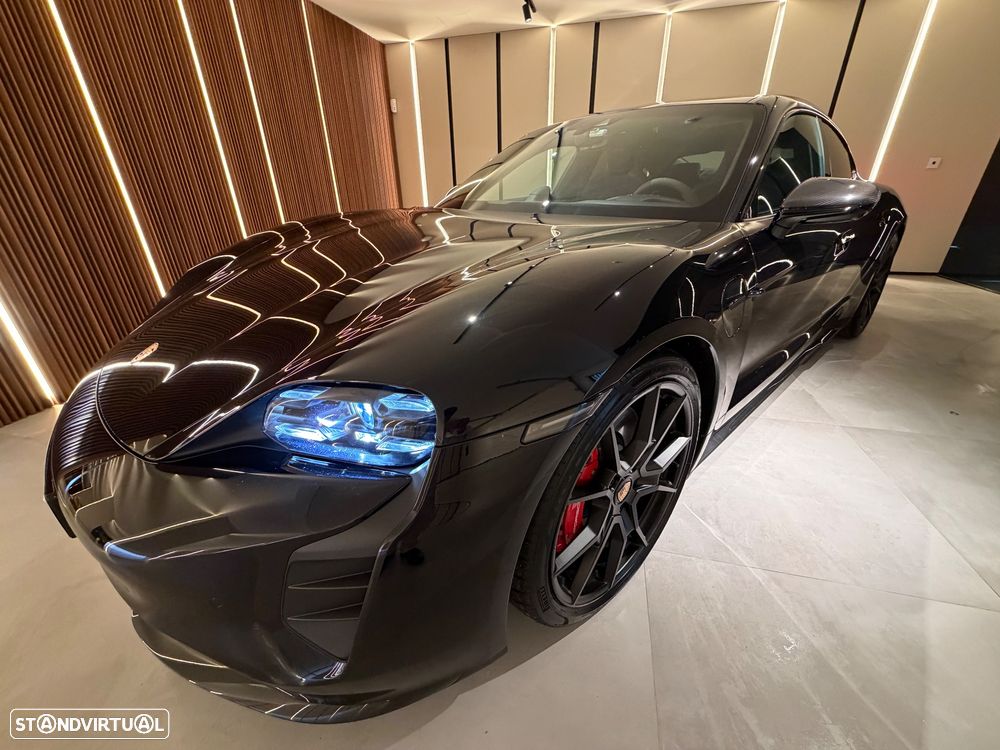 Porsche Taycan GTS - 3