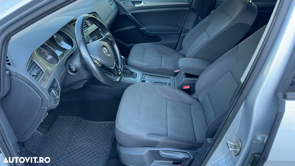 Volkswagen Golf - 13