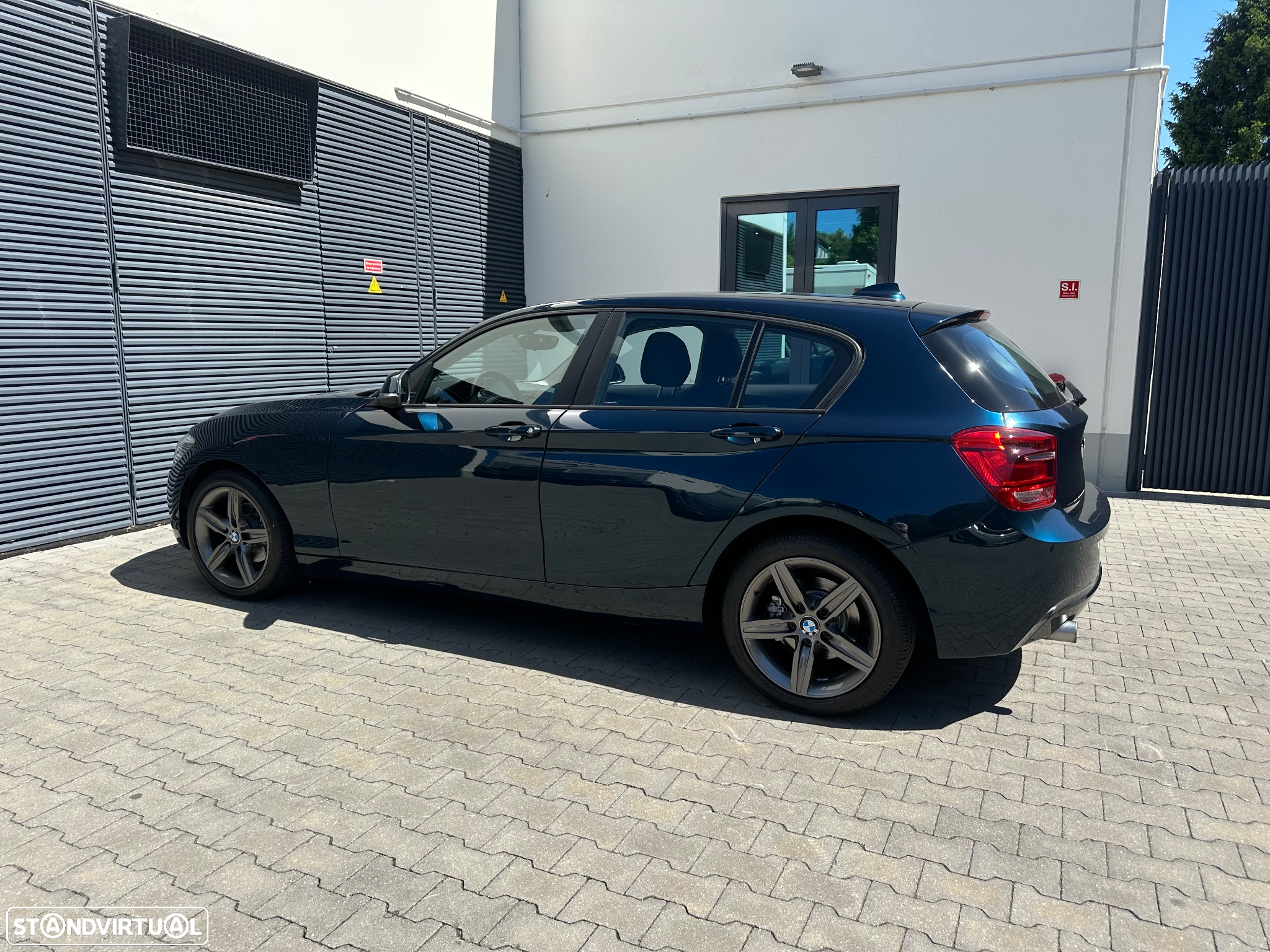 BMW 116 d EDynamics Line Urban - 23