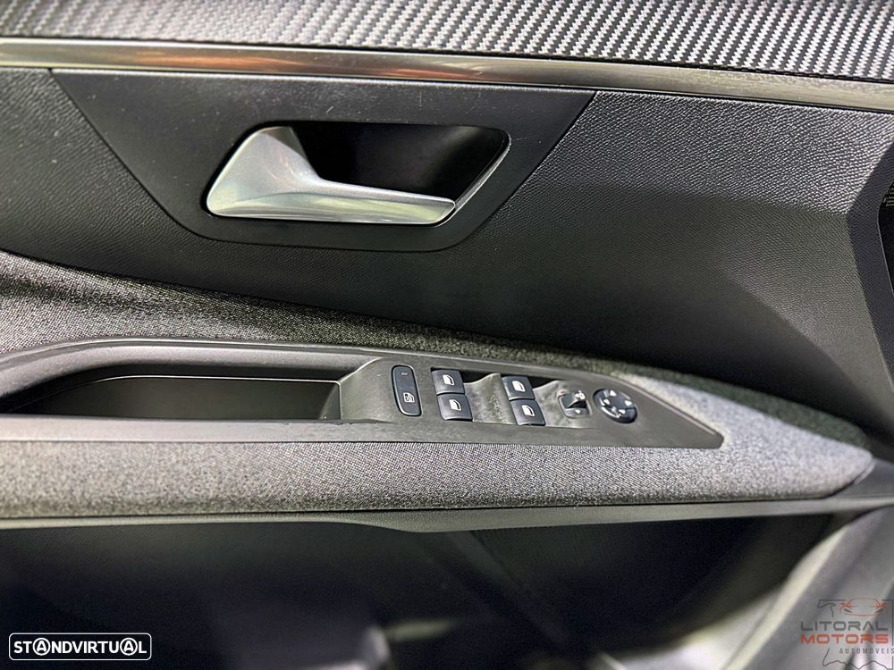 Peugeot 3008 1.5 BlueHDi Allure - 18