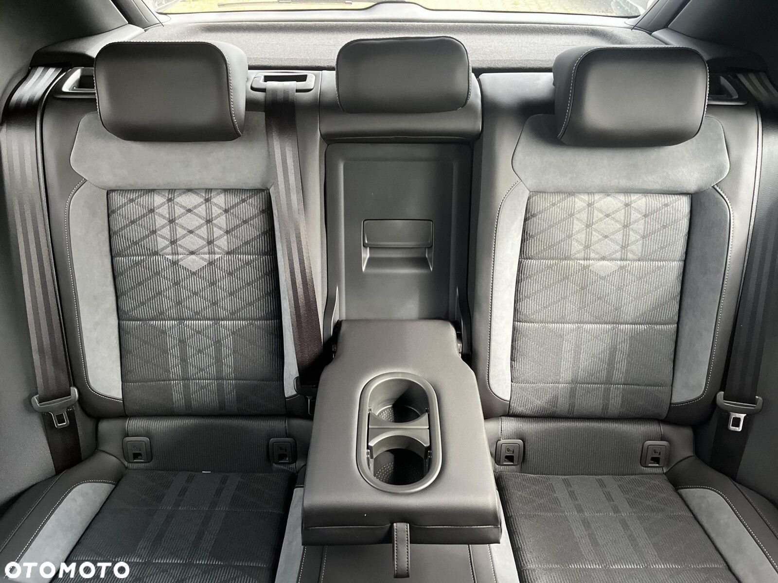 Volkswagen T-Roc - 17