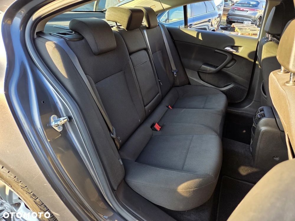 Opel Insignia - 27