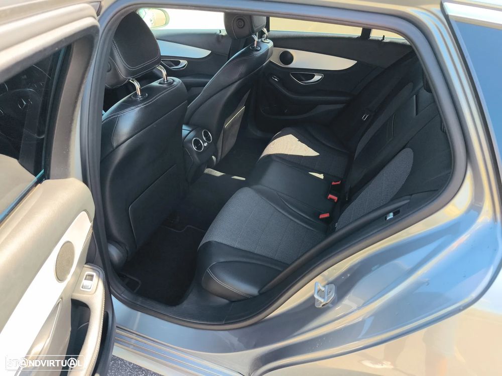 Mercedes-Benz C 220 d BE Edition AMG Line Aut. — fotografia 14