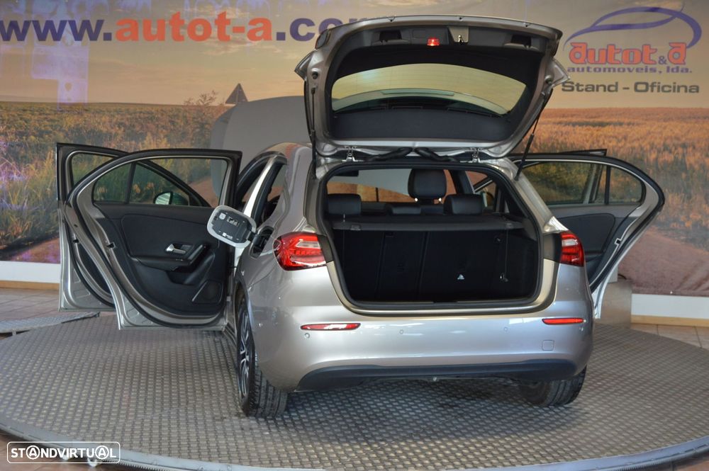 Mercedes-Benz A 180 d Style Plus Aut. - 12