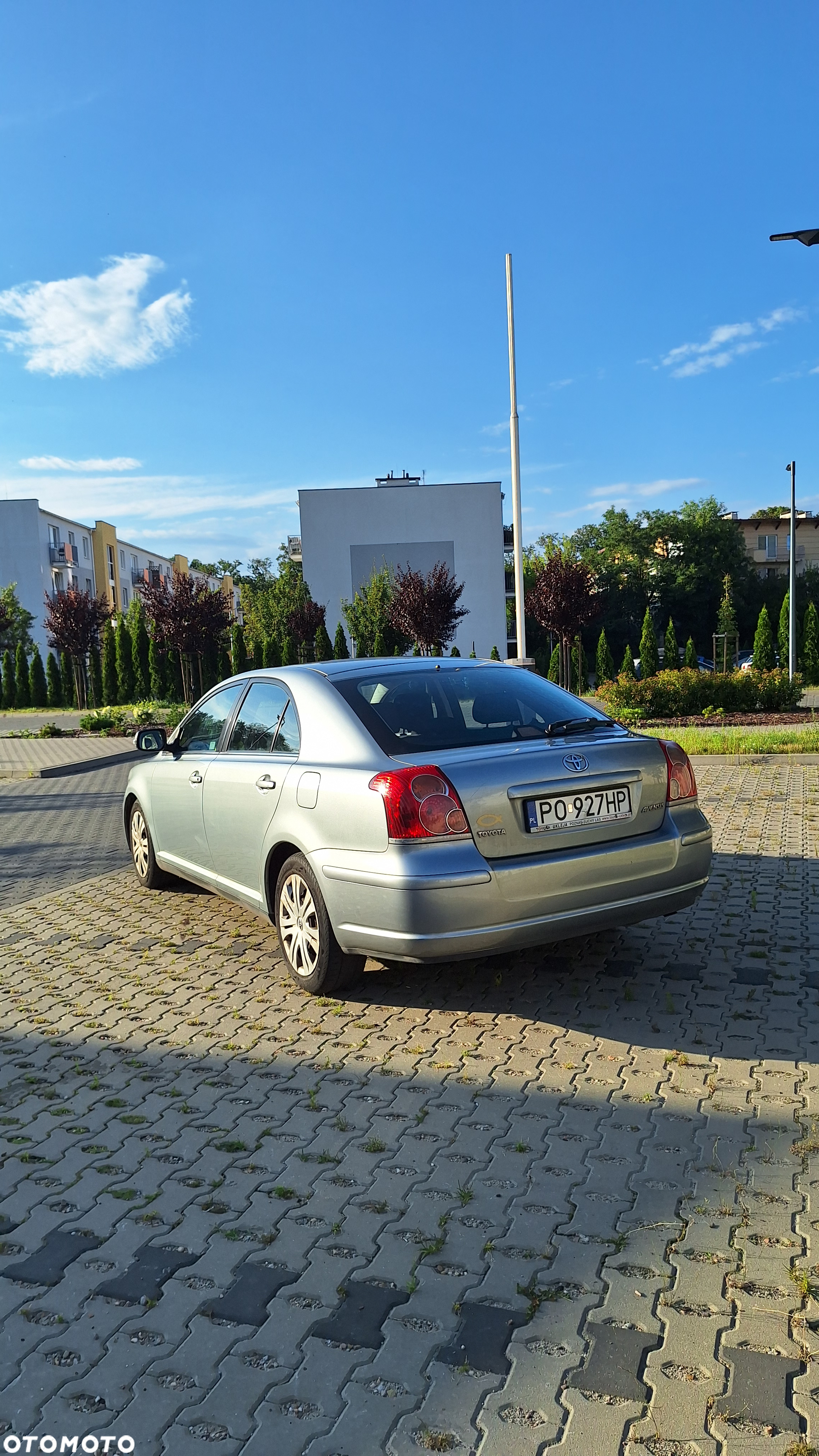 Toyota Avensis 1.8 VVT-i Luna - 4