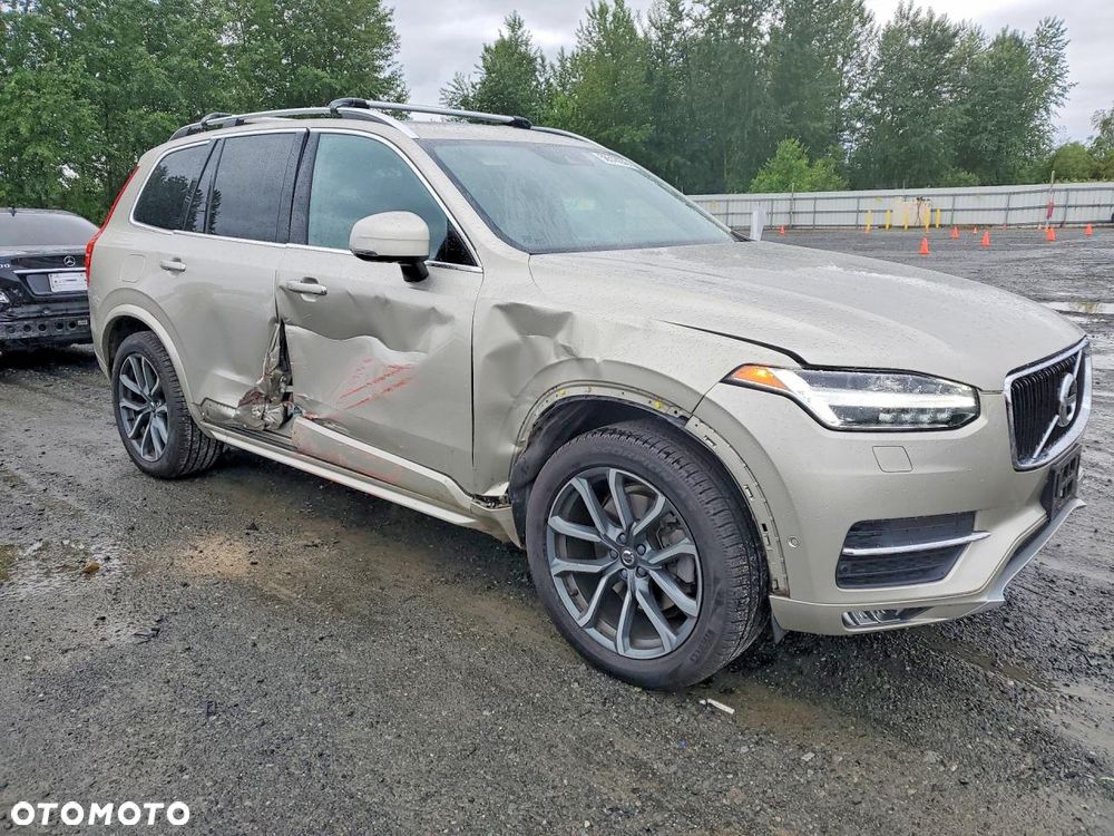 Volvo XC 90 - 4