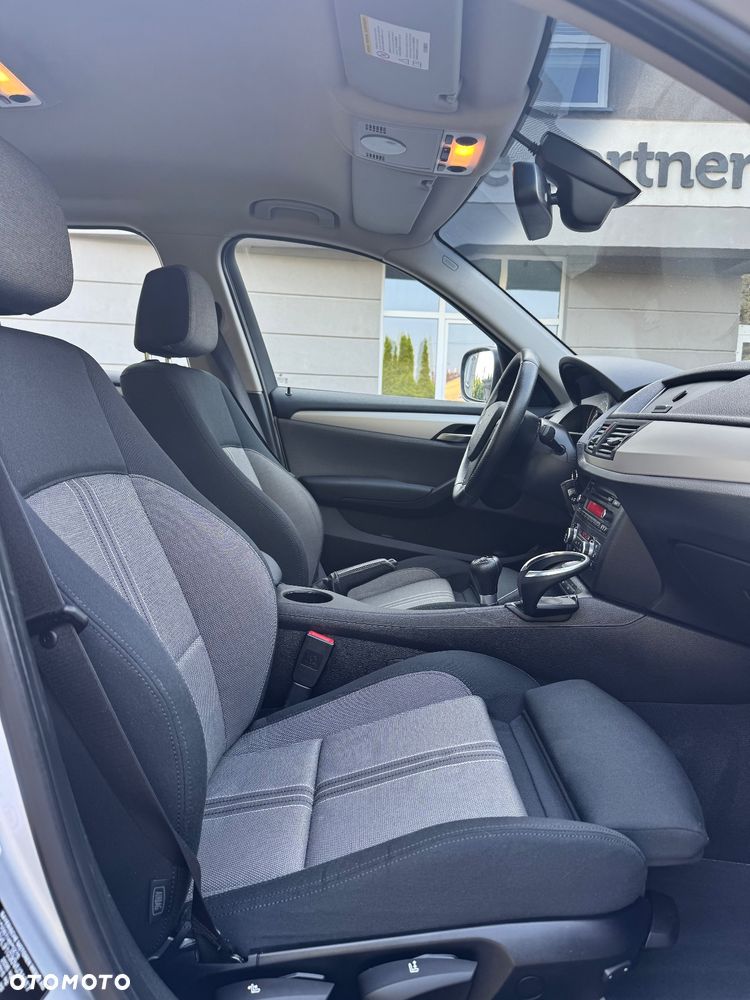BMW X1 sDrive20i - 28