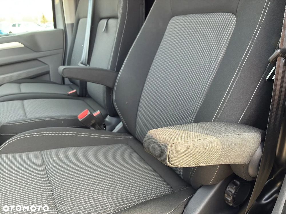Volkswagen Transporter T7 Furgon EDITION Automat/L2H1, 2.0 TDI 150 KM, r.o. 3500 mm - 16