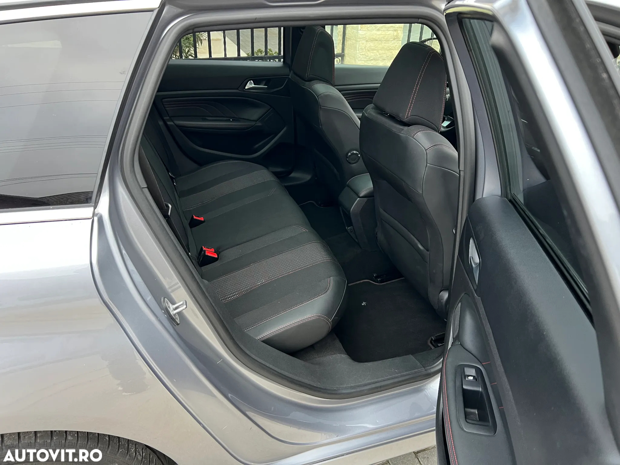 Peugeot 308 BlueHDi FAP 130 Stop & Start GT Pack - 10