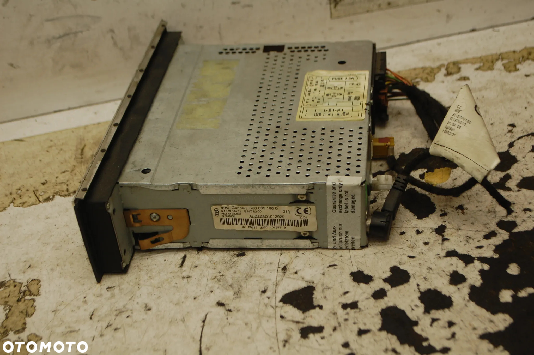 RADIO AUDI CONCERT CD 8E0035186D AUDI A4 B7 B6 8E0035186 - 9