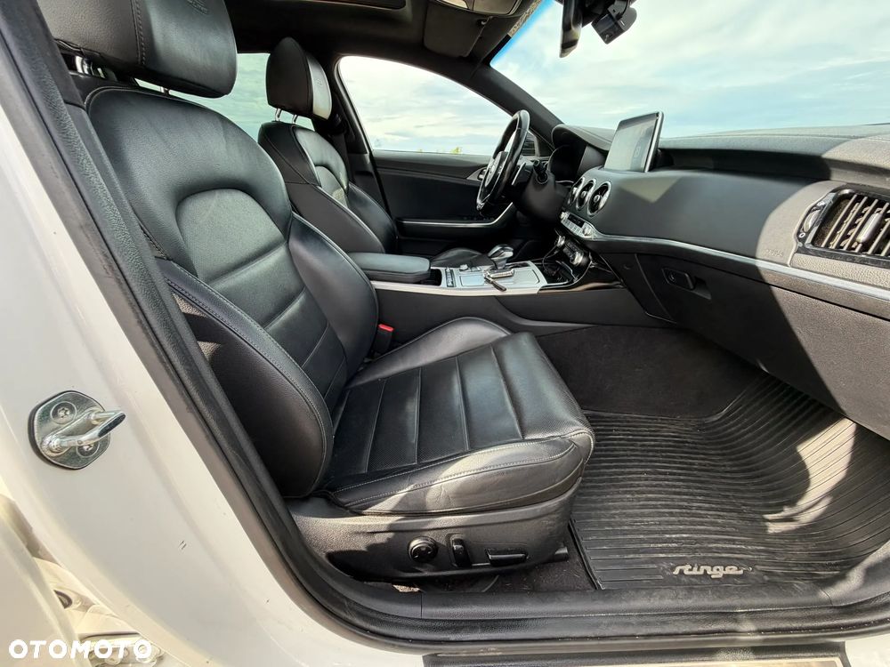 Kia Stinger 2.0 T-GDI GT Line - 25