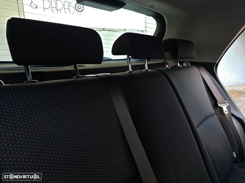 Toyota Auris 1.33 VVT-i Exclusive - 53