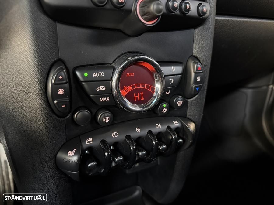 MINI 3 Portas John Cooper Works - 16